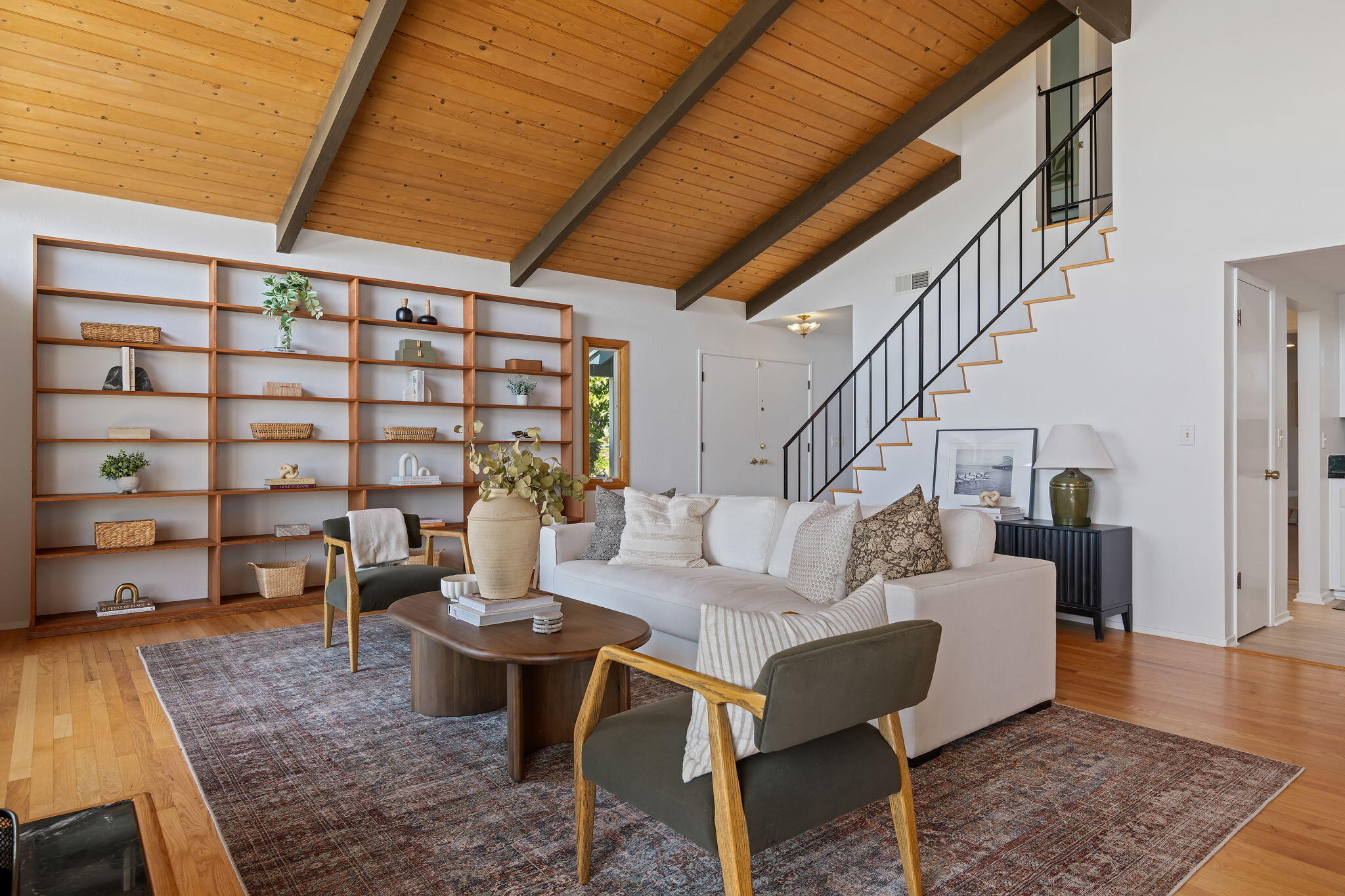 1749 La Coronilla Drive Santa Barbara, CA 93109 - Photo 6 of 40 Living