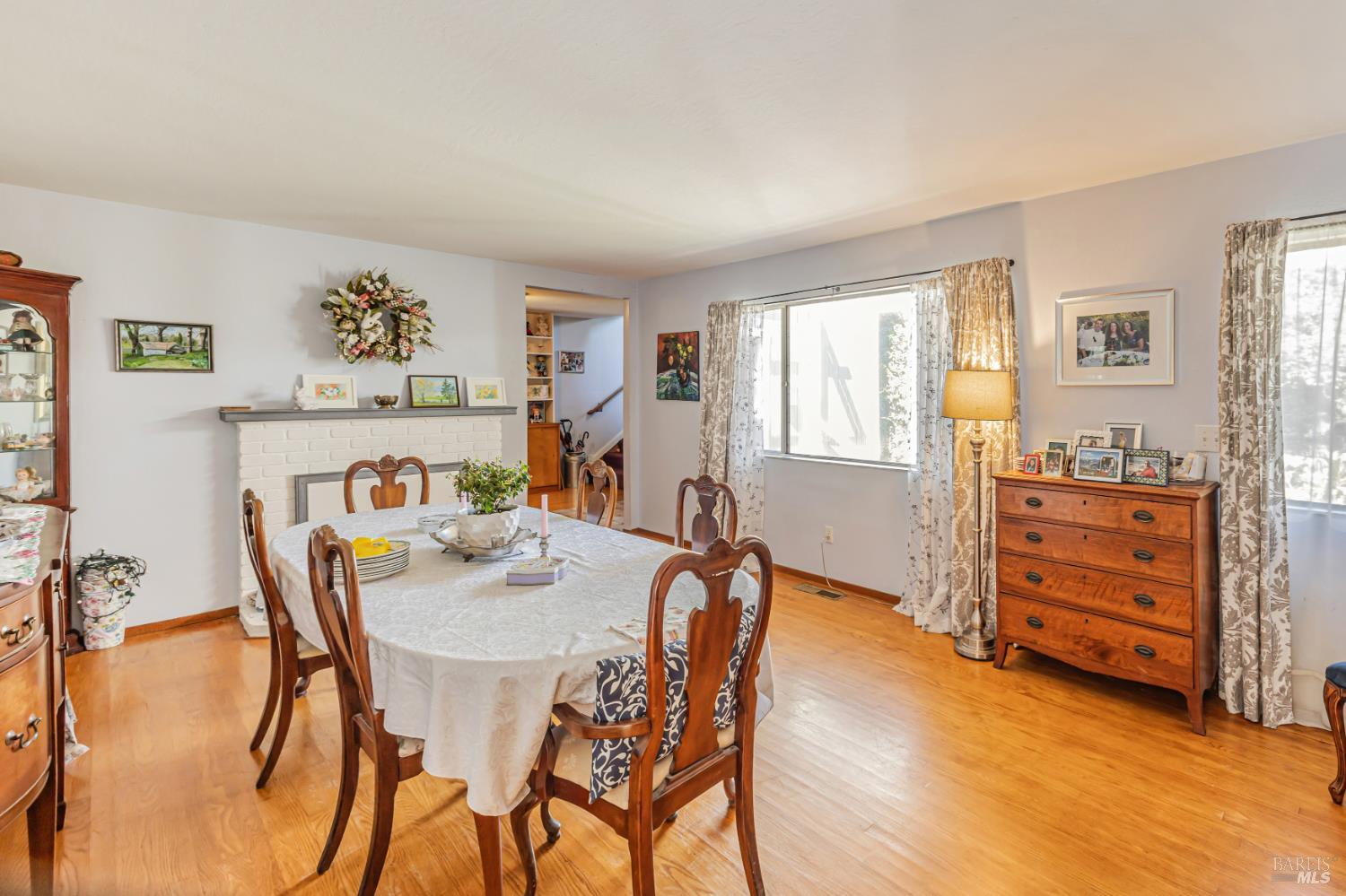 3590 Burnside Road Sebastopol, CA 95472 - Photo 9 of 69 a dining room with furniture and window