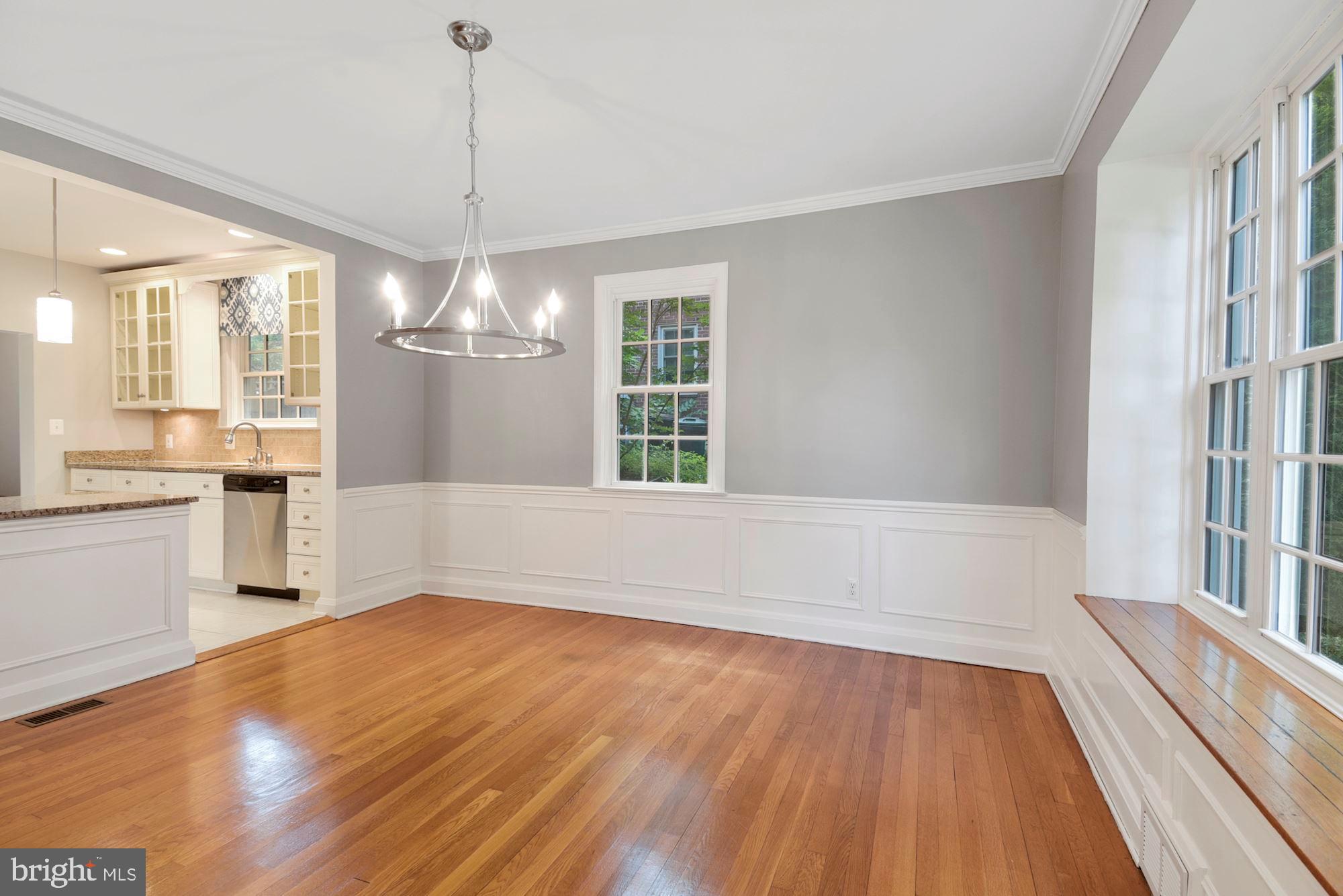 527 Yarmouth Road Towson, MD 21286 - Photo 20 of 61 dining room
