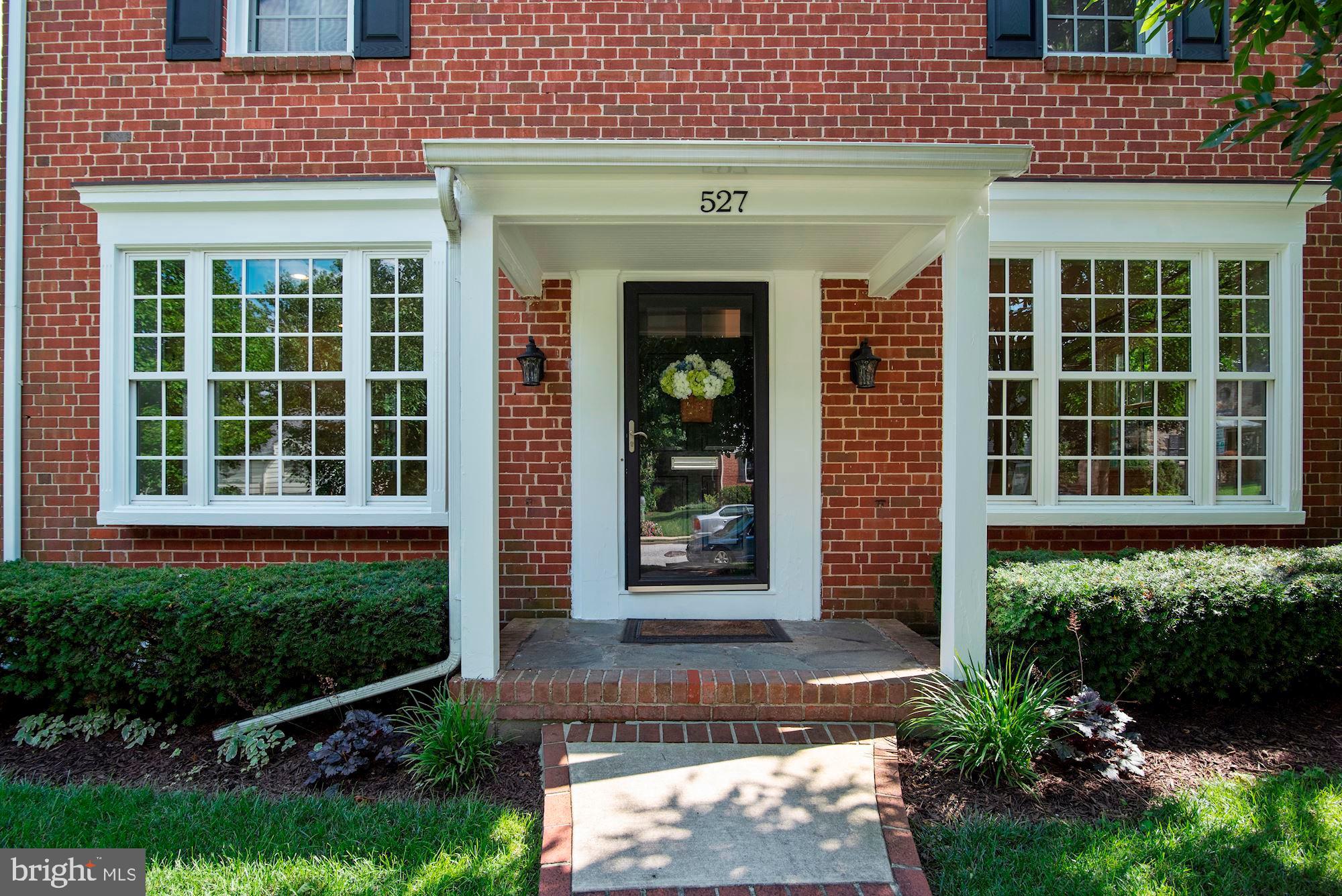 527 Yarmouth Road Towson, MD 21286 - Photo 3 of 61 Front portico