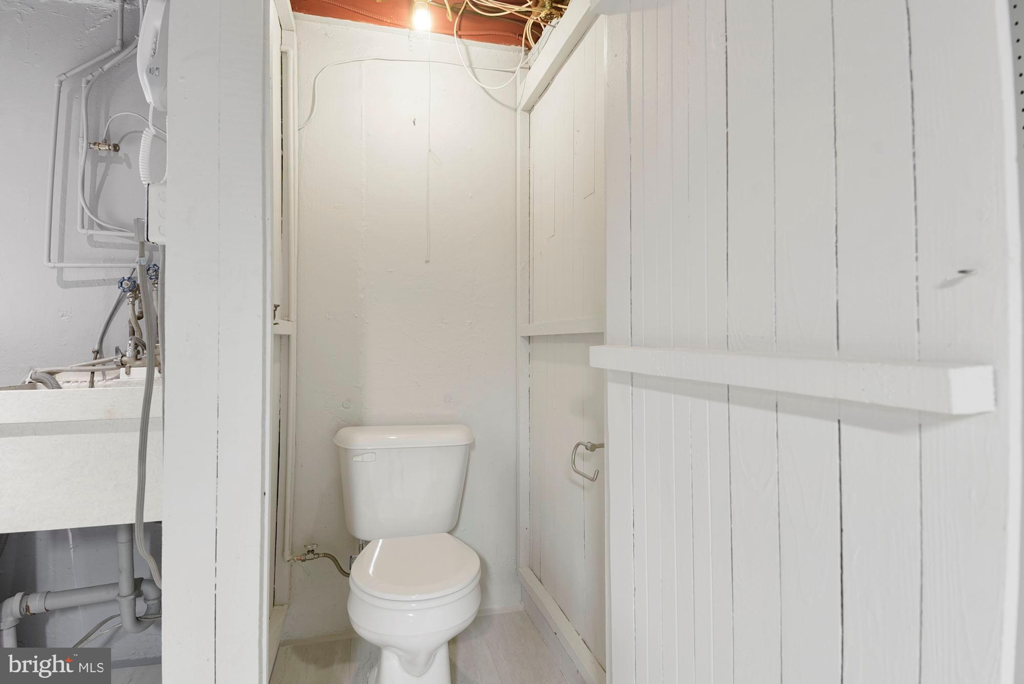 527 Yarmouth Road Towson, MD 21286 - Photo 34 of 61 Basement bath