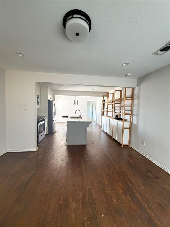 1646 BriarCliff Road Dallas, TX 75235 - Photo 6 of 34 Gallery Image 6