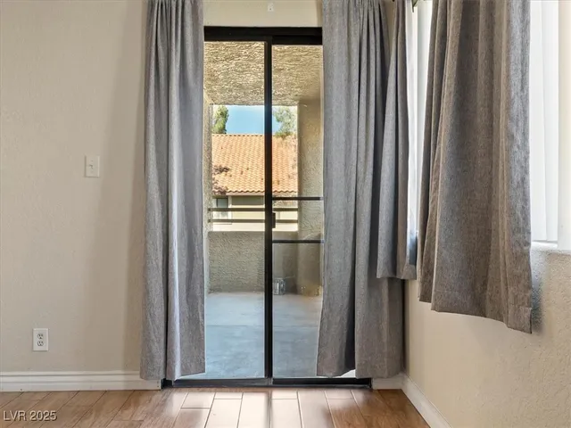 $1,495 | 5052 South Rainbow Boulevard, Unit 201, Las Vegas, NV 89118