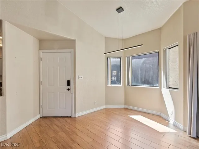 $1,495 | 5052 South Rainbow Boulevard, Unit 201, Las Vegas, NV 89118
