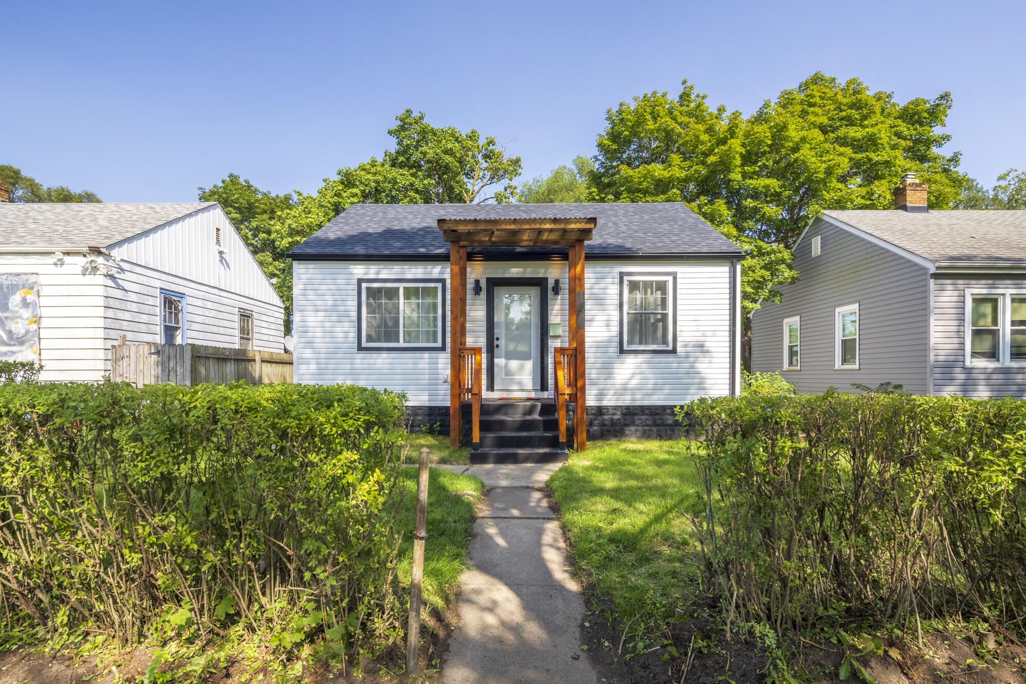 4121 Harrison Street Gary, IN 46408 - Photo 1 of 36 2000x1334