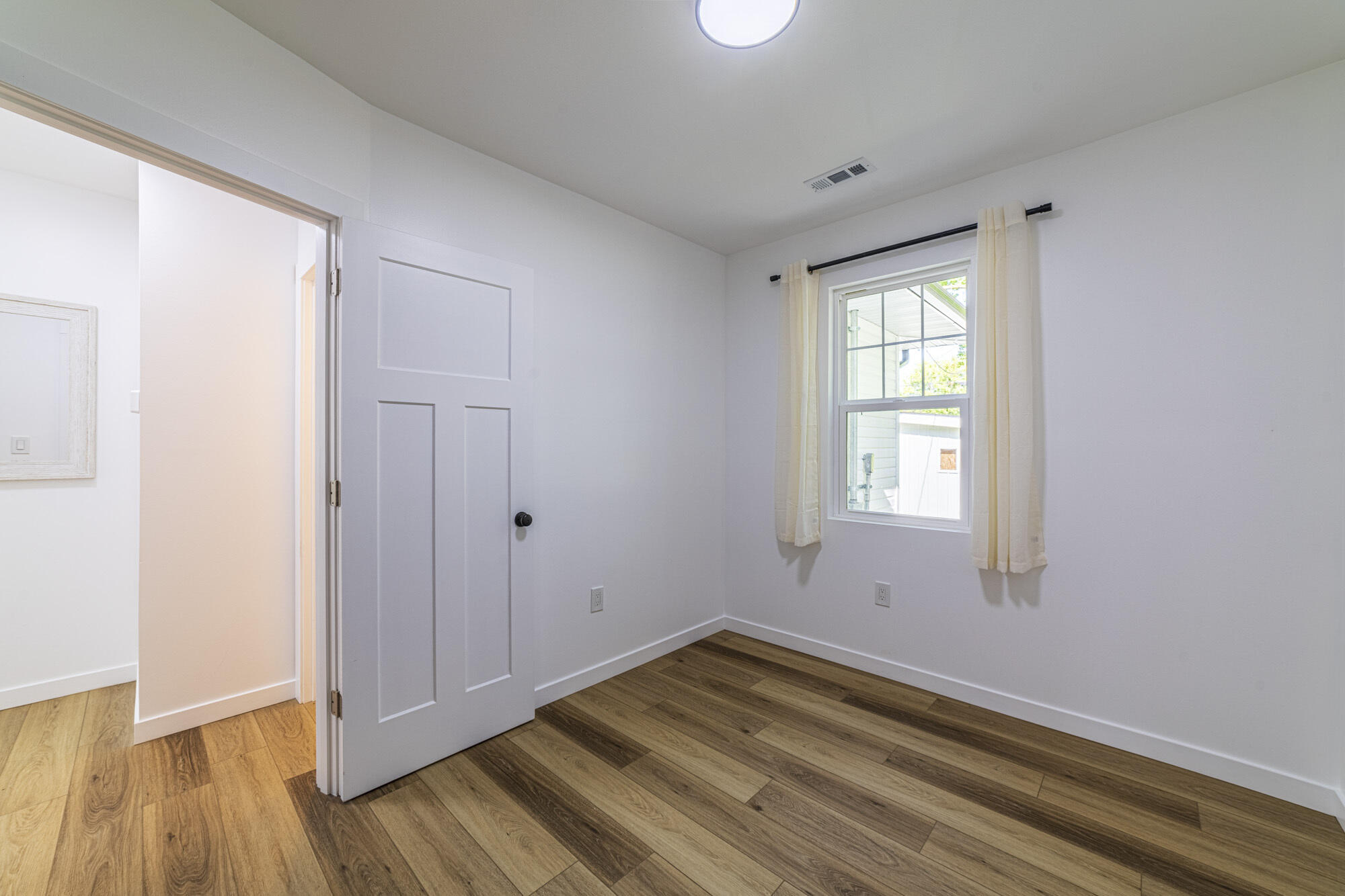 4121 Harrison Street Gary, IN 46408 - Photo 17 of 36 2000x1334