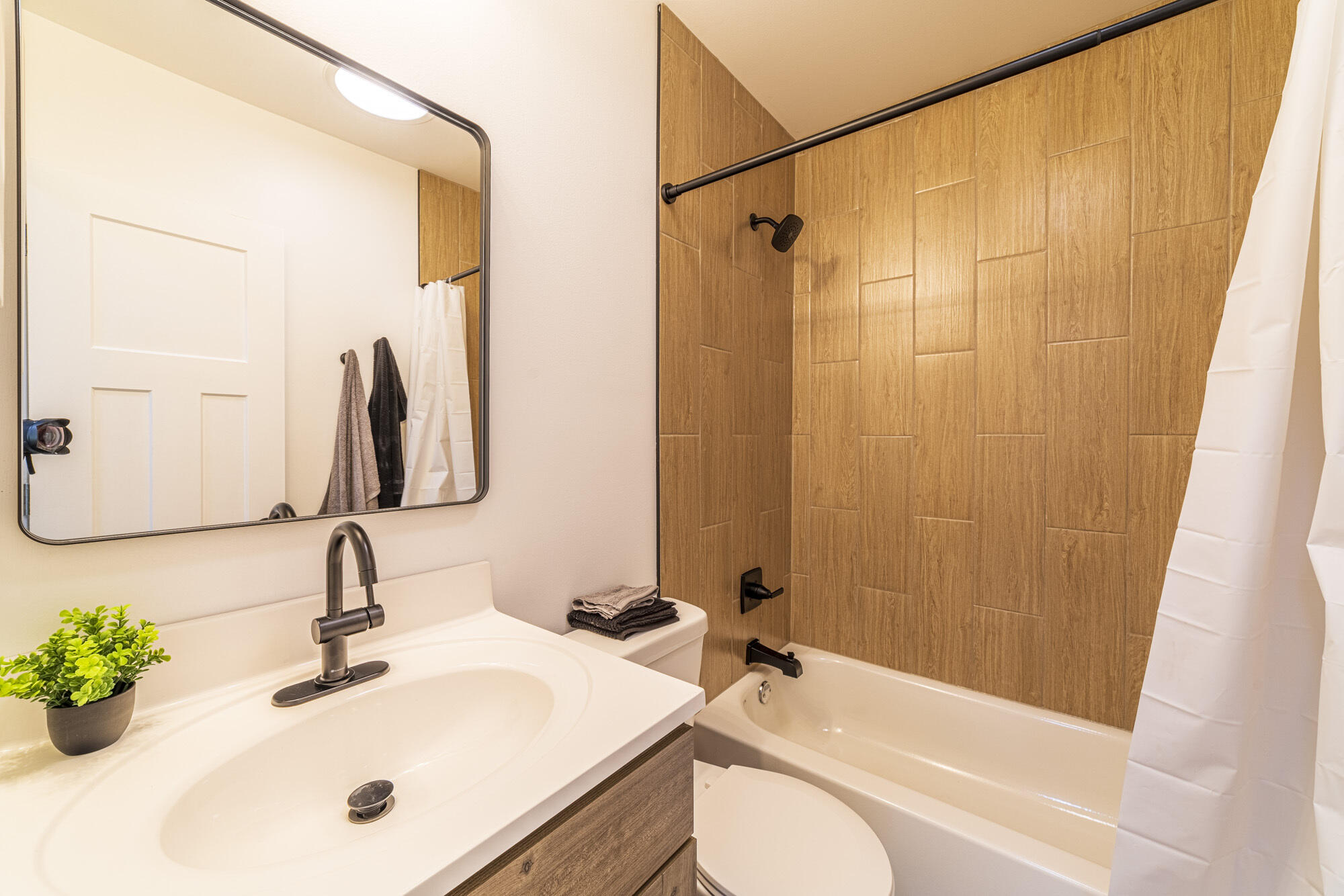 4121 Harrison Street Gary, IN 46408 - Photo 18 of 36 2000x1334