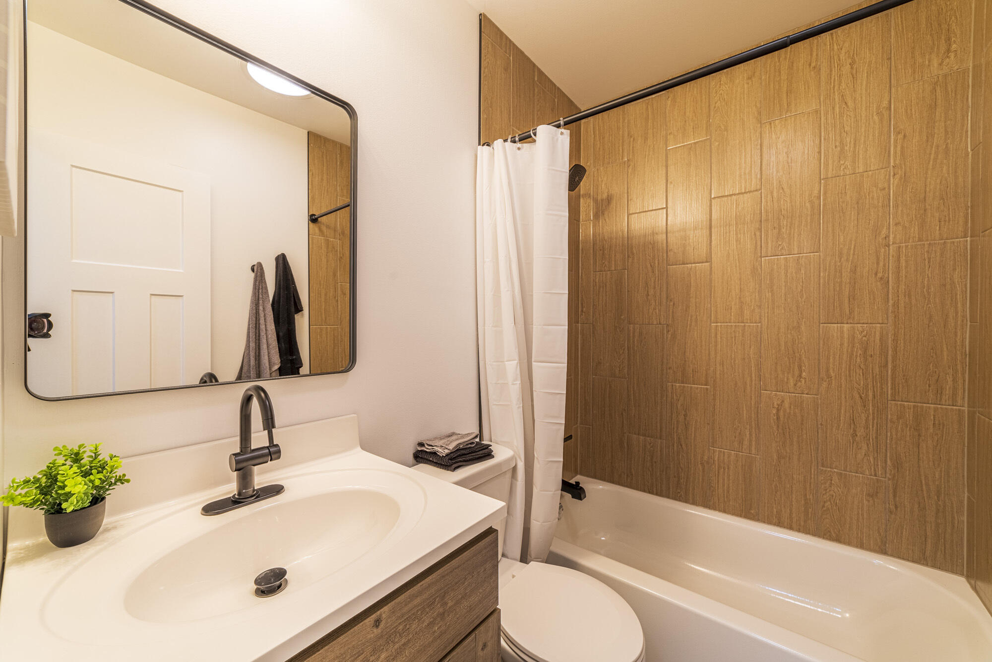 4121 Harrison Street Gary, IN 46408 - Photo 19 of 36 2000x1334