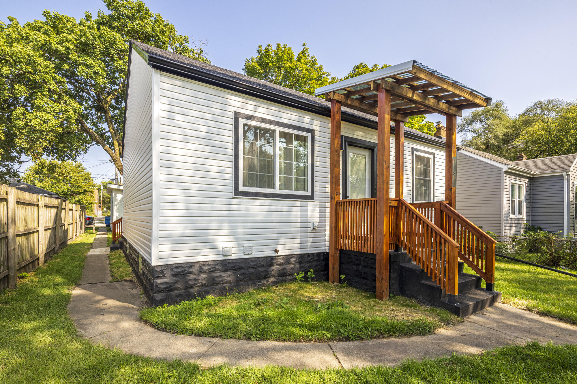 4121 Harrison Street Gary, IN 46408 - Photo 32 of 36 2000x1334