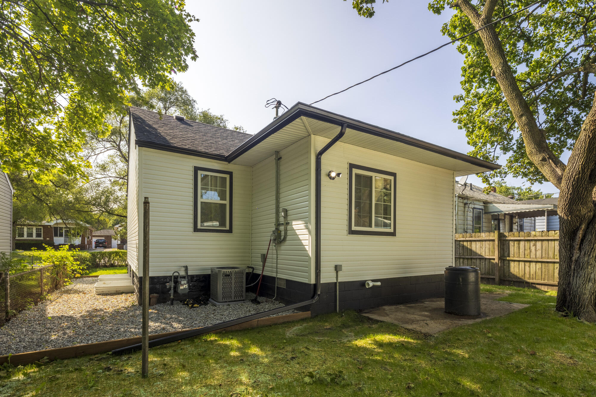 4121 Harrison Street Gary, IN 46408 - Photo 36 of 36 2000x1334