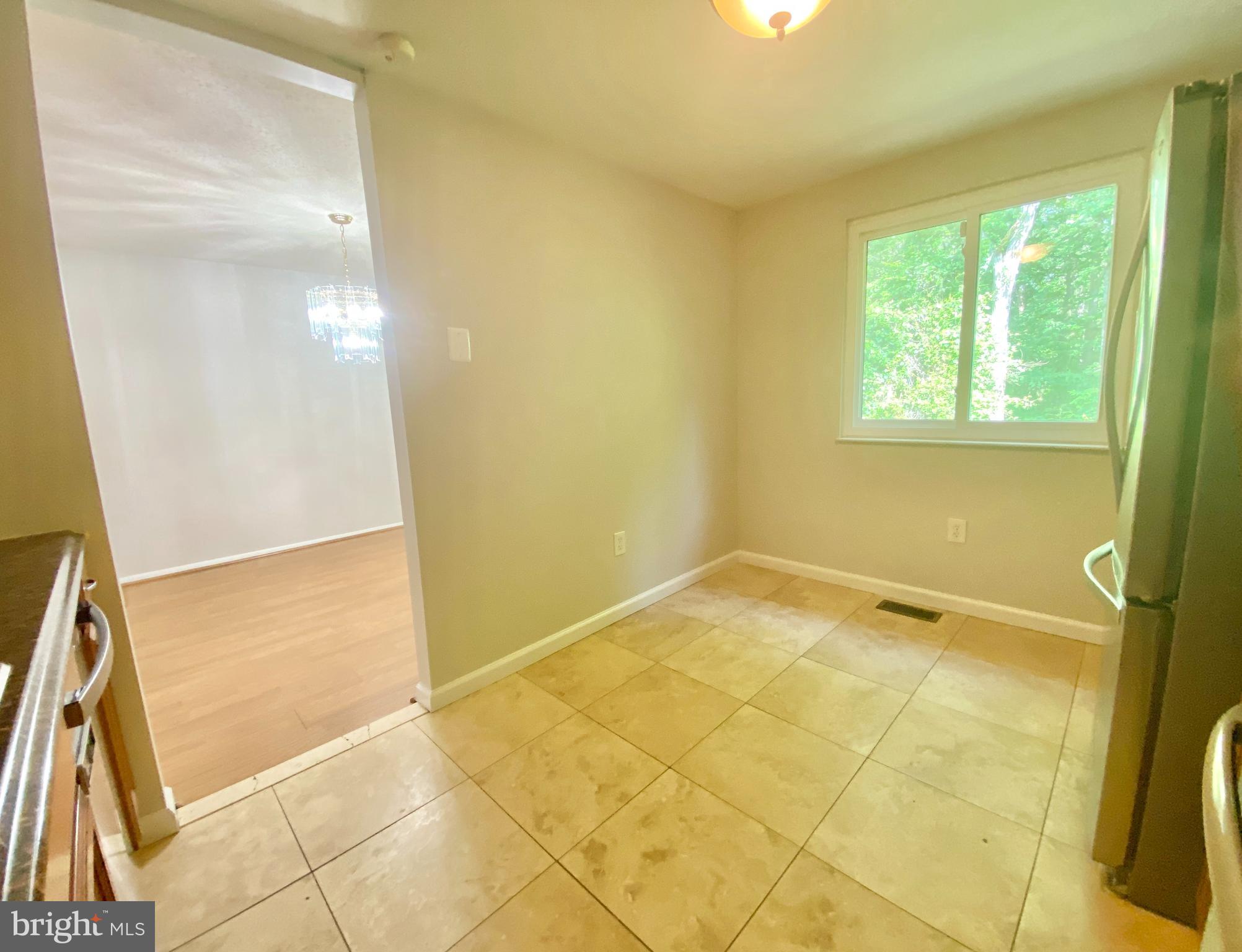 6212 Hillside Road Springfield, VA 22152 - Photo 10 of 36 Table space in kitchen