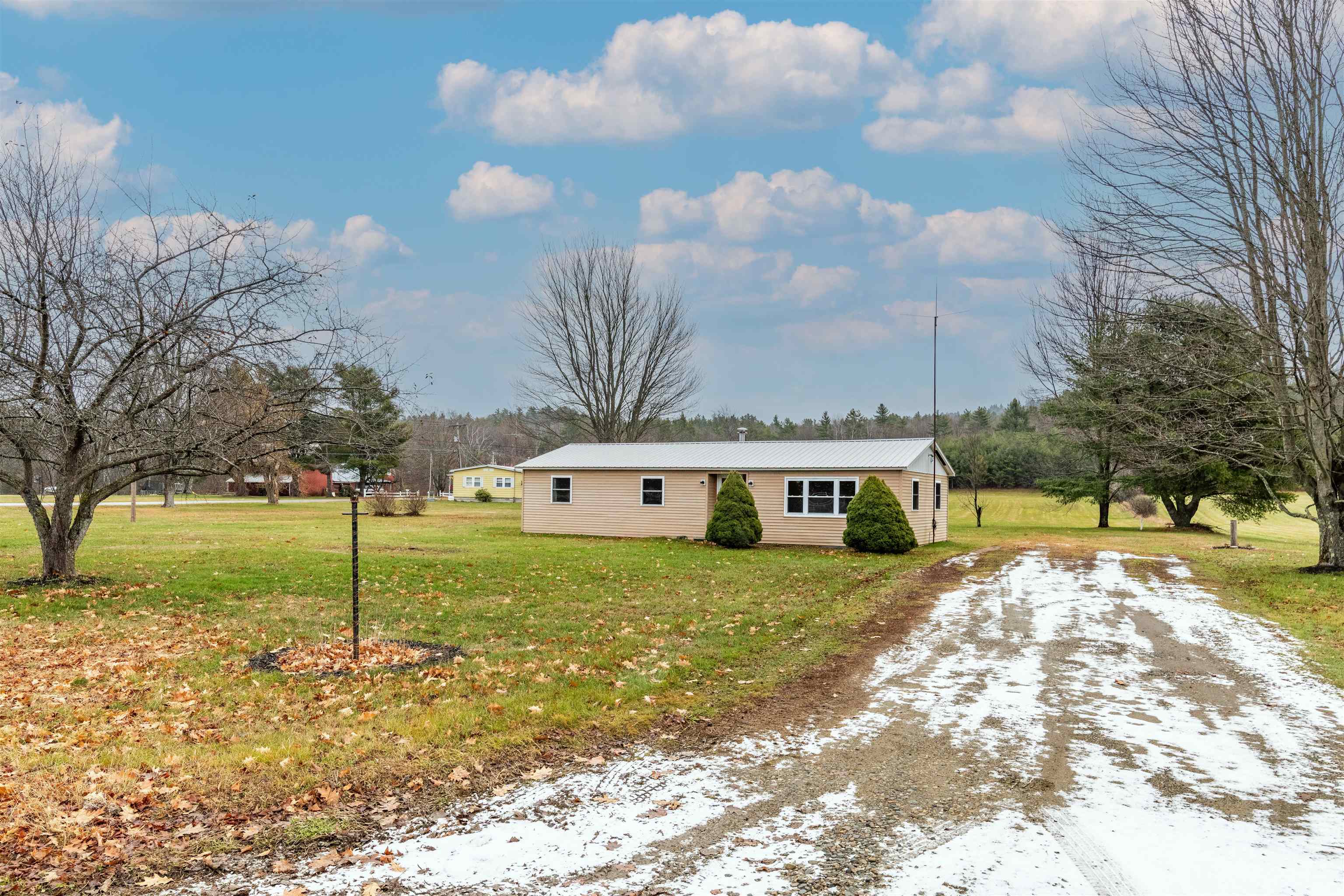 2276 County Road Haverhill, NH 03774 - Photo 3 of 27