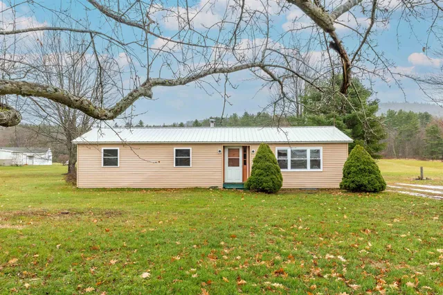 $289,000 | 2276 County Road, Haverhill, NH 03774