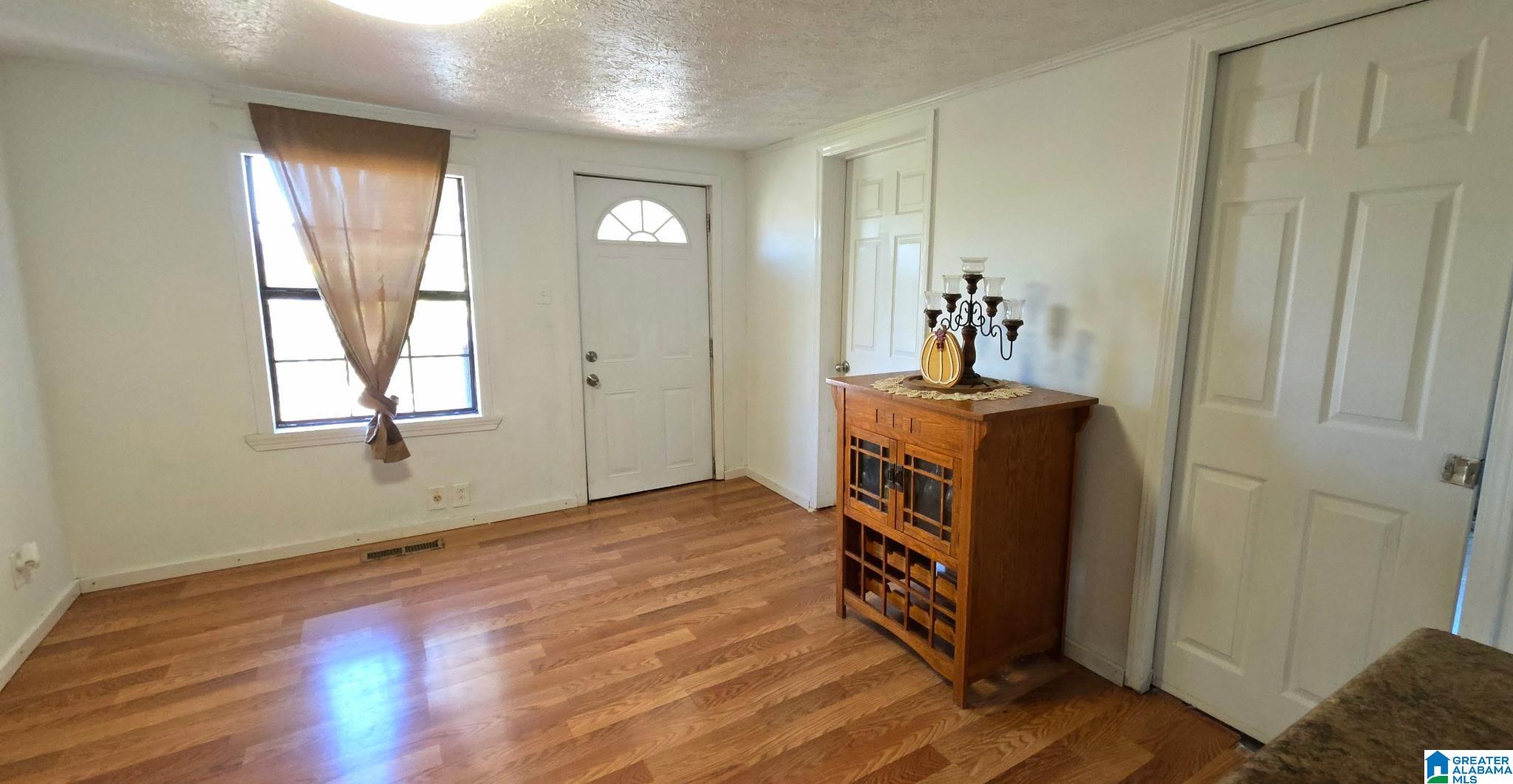 116 Oldfield Road Sylacauga, AL 35150 - Photo 2 of 13
