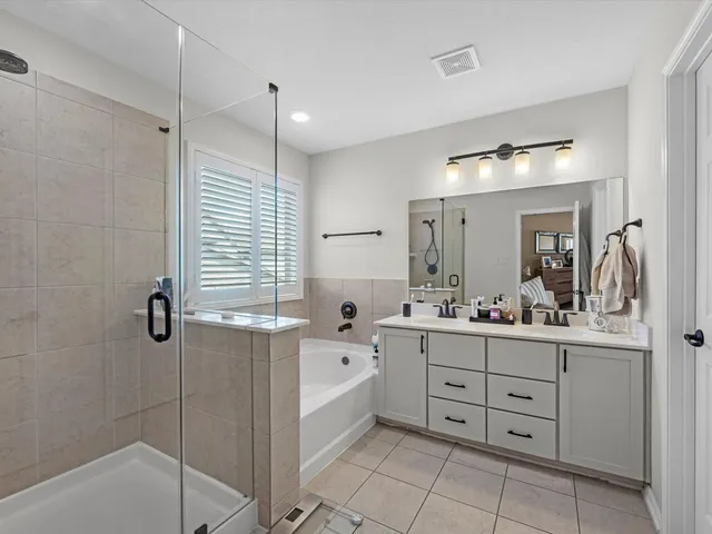 $2,800 | 8924 Hollister Commons Lane, Houston, TX 77080