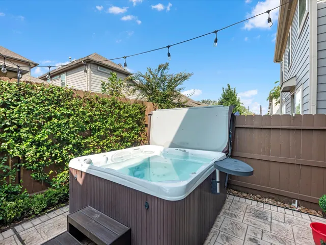 $2,800 | 8924 Hollister Commons Lane, Houston, TX 77080