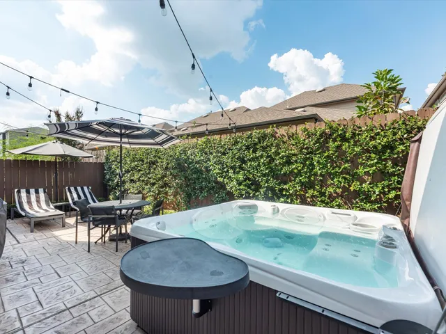 $2,800 | 8924 Hollister Commons Lane, Houston, TX 77080