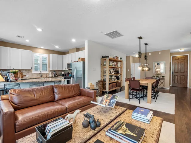 $2,800 | 8924 Hollister Commons Lane, Houston, TX 77080