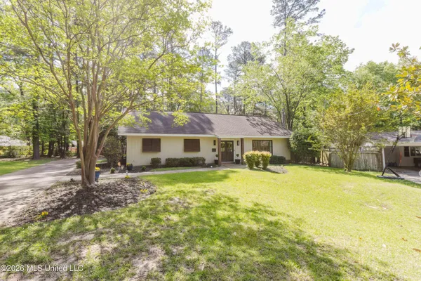 $262,500 | 5247 Suffolk Circle, Jackson, MS 39211