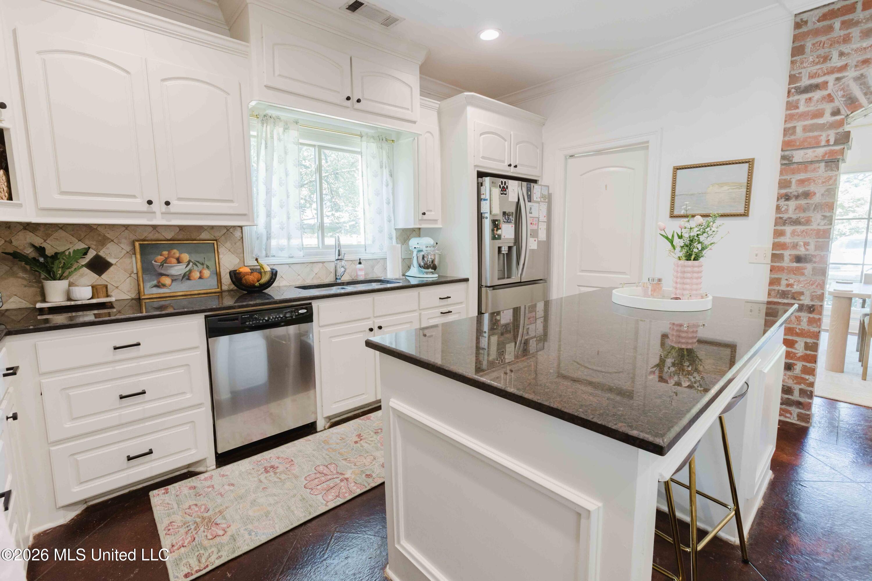 5247 Suffolk Circle Jackson, MS 39211 - Photo 12 of 32 watsonphotography260410105553