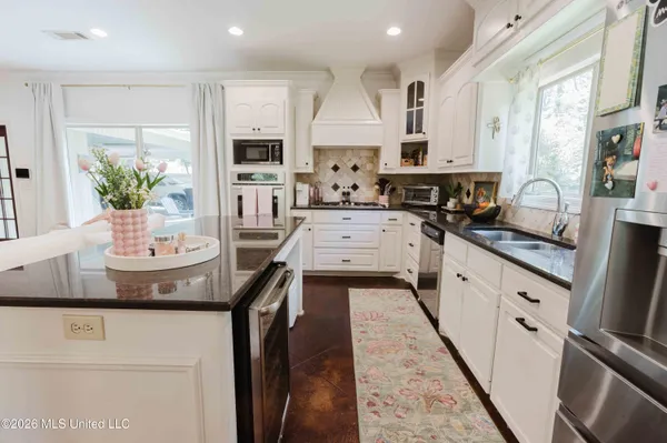 $262,500 | 5247 Suffolk Circle, Jackson, MS 39211