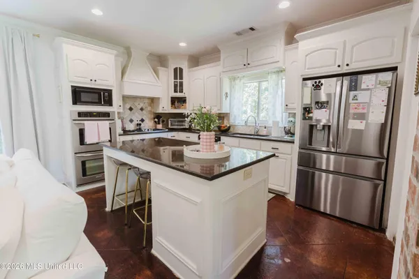 $262,500 | 5247 Suffolk Circle, Jackson, MS 39211