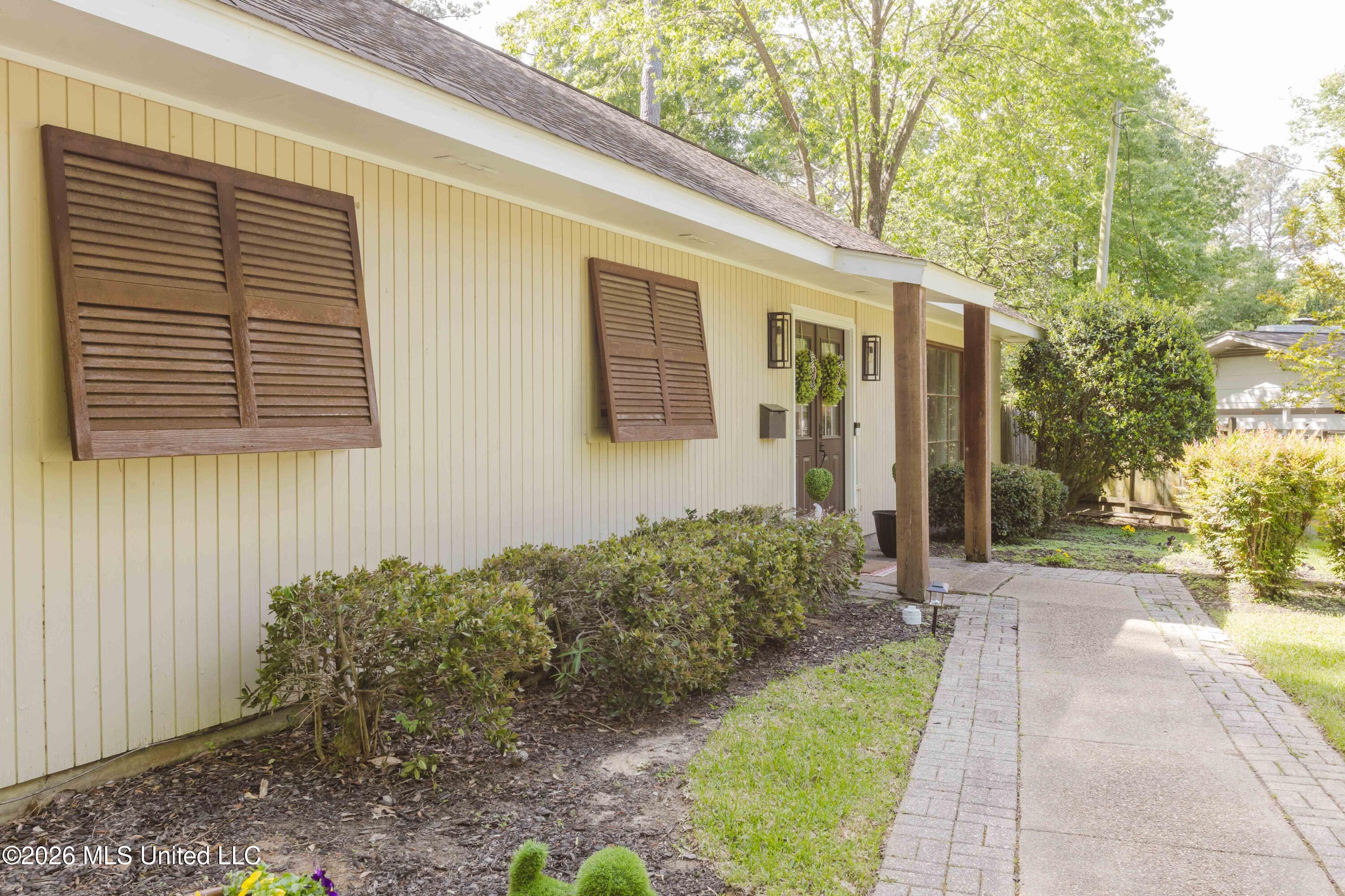 5247 Suffolk Circle Jackson, MS 39211 - Photo 2 of 32 watsonphotography260410110809