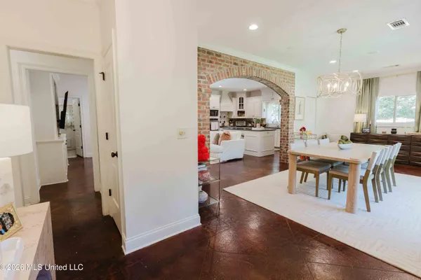 $262,500 | 5247 Suffolk Circle, Jackson, MS 39211