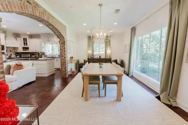 $262,500 | 5247 Suffolk Circle, Jackson, MS 39211