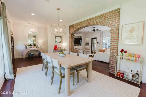 $262,500 | 5247 Suffolk Circle, Jackson, MS 39211