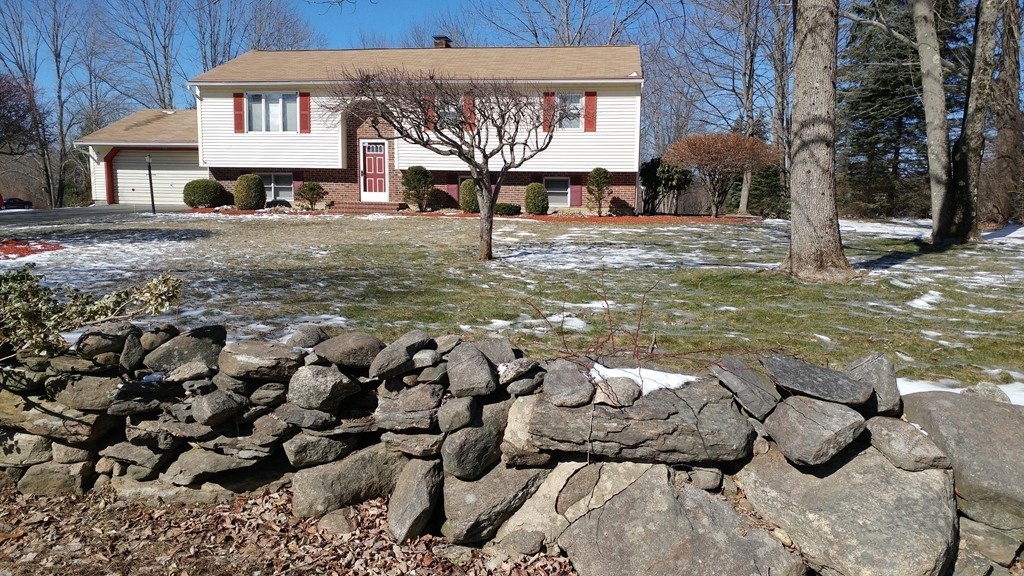 17 Podunk Road Sturbridge, MA 01566 - Photo 3 of 22 Gallery Image 3
