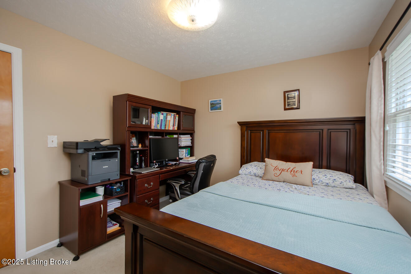 1562 Knight Road Louisville, KY 40216 - Photo 41 of 63 Knight-40