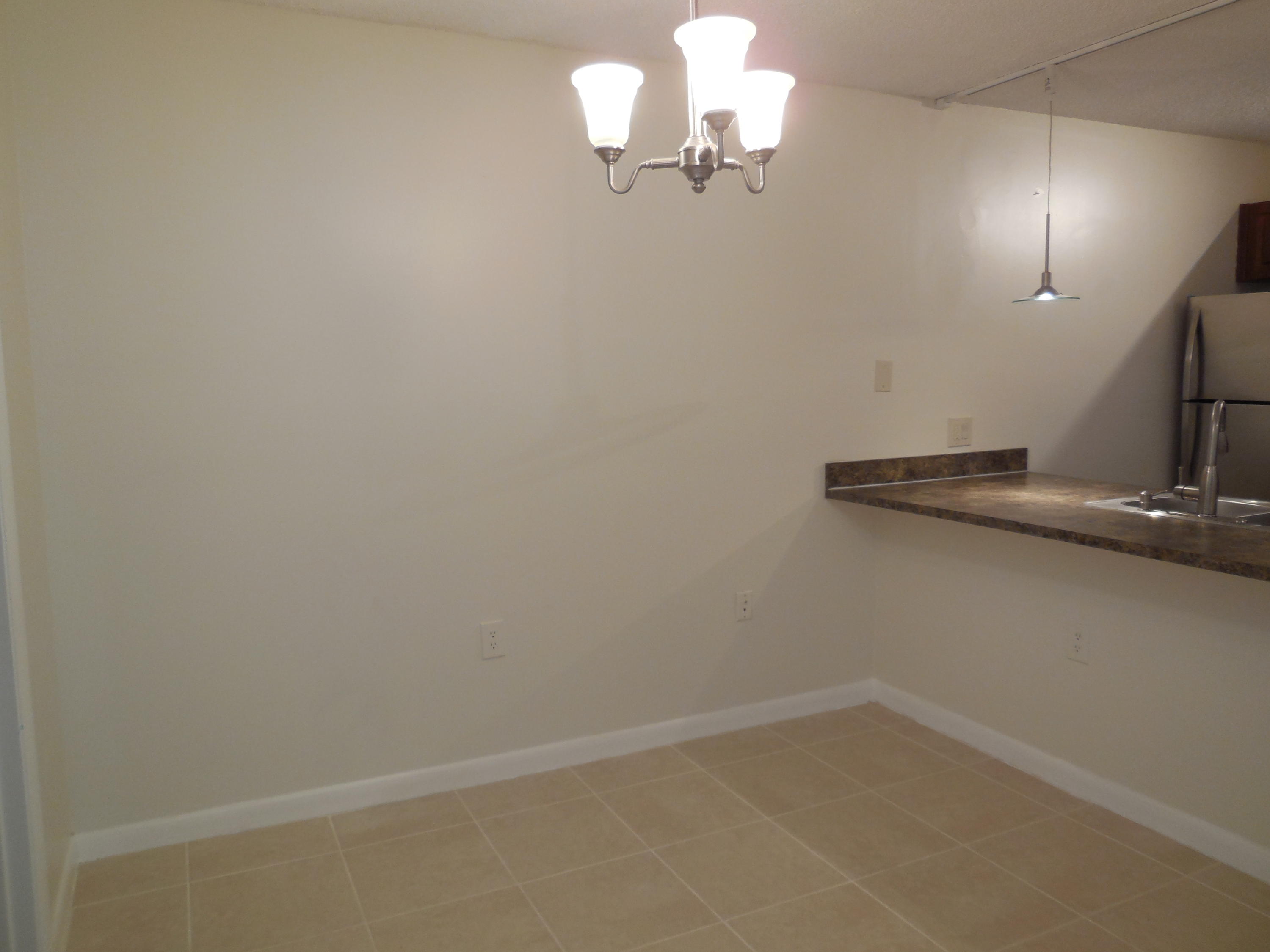 852 Blue Ridge Circle West Palm Beach, FL 33409 - Photo 5 of 19 dining area
