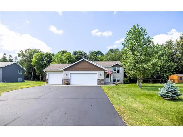 $429,900 | 14545 Grand Oaks Drive, Baxter, MN 56425