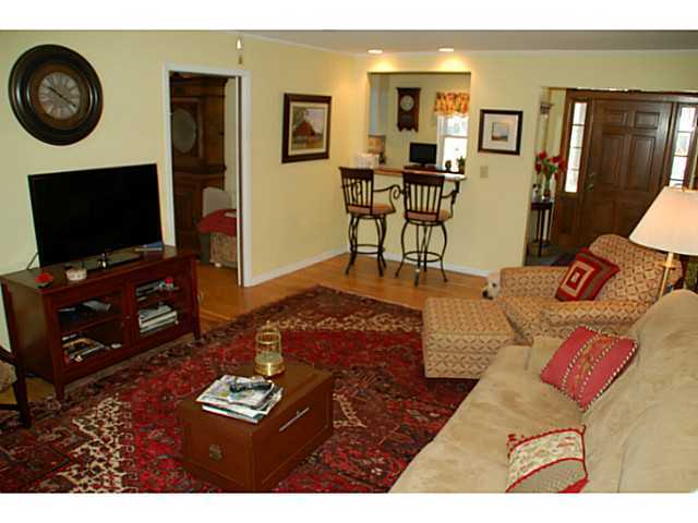 2296 Buckley Road Columbus, OH 43220 - Photo 4 of 15