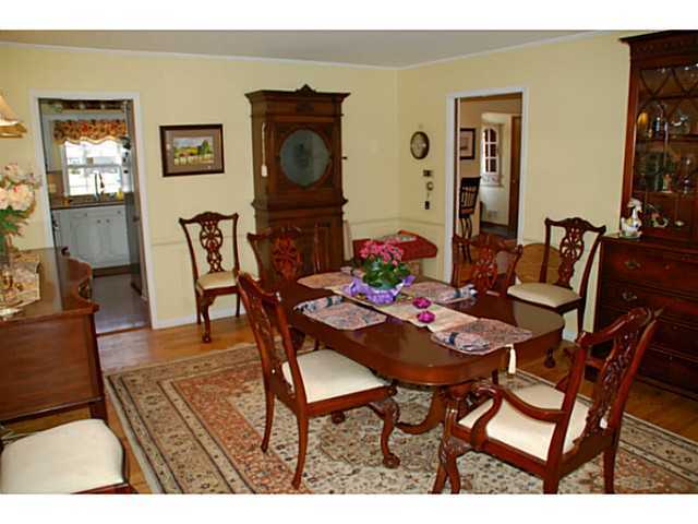 2296 Buckley Road Columbus, OH 43220 - Photo 10 of 15