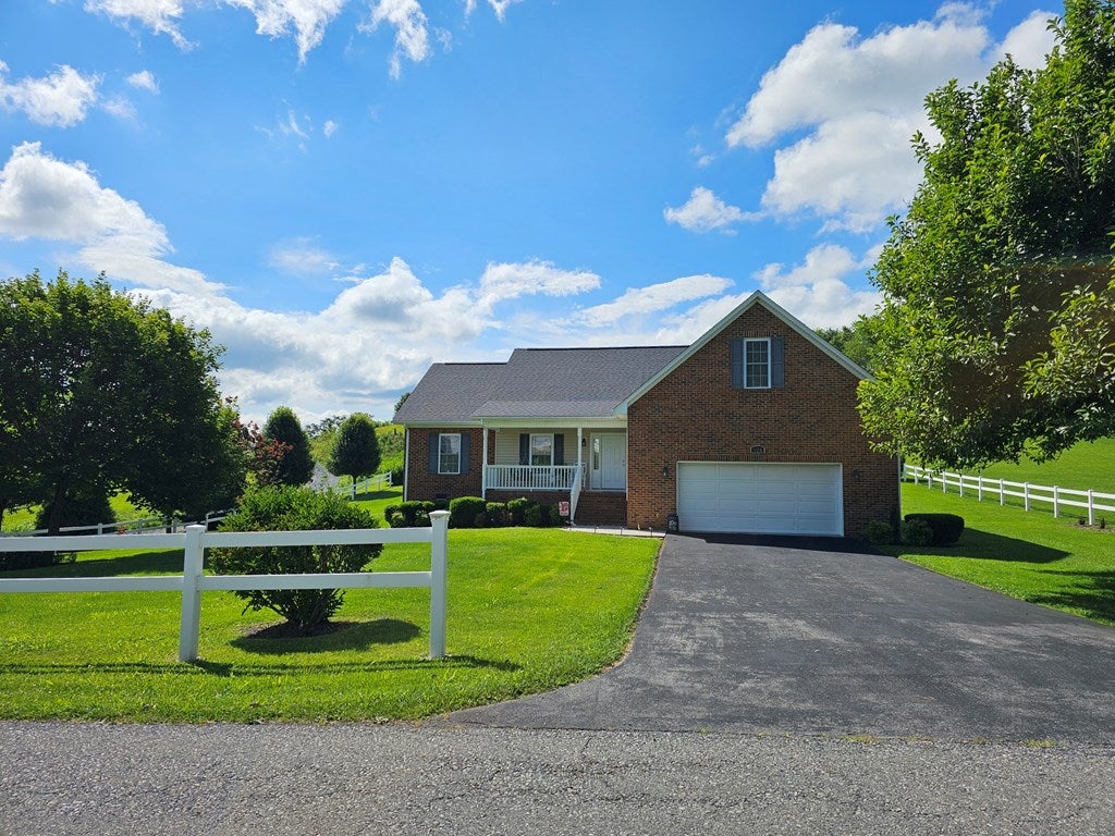920 Old Ebenezer Road Marion, VA 24354 - Photo 2 of 52 Gallery Image 2