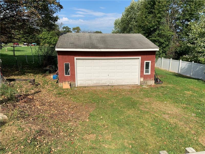 209 Neupert Road Cabot, PA 16023 - Photo 5 of 12