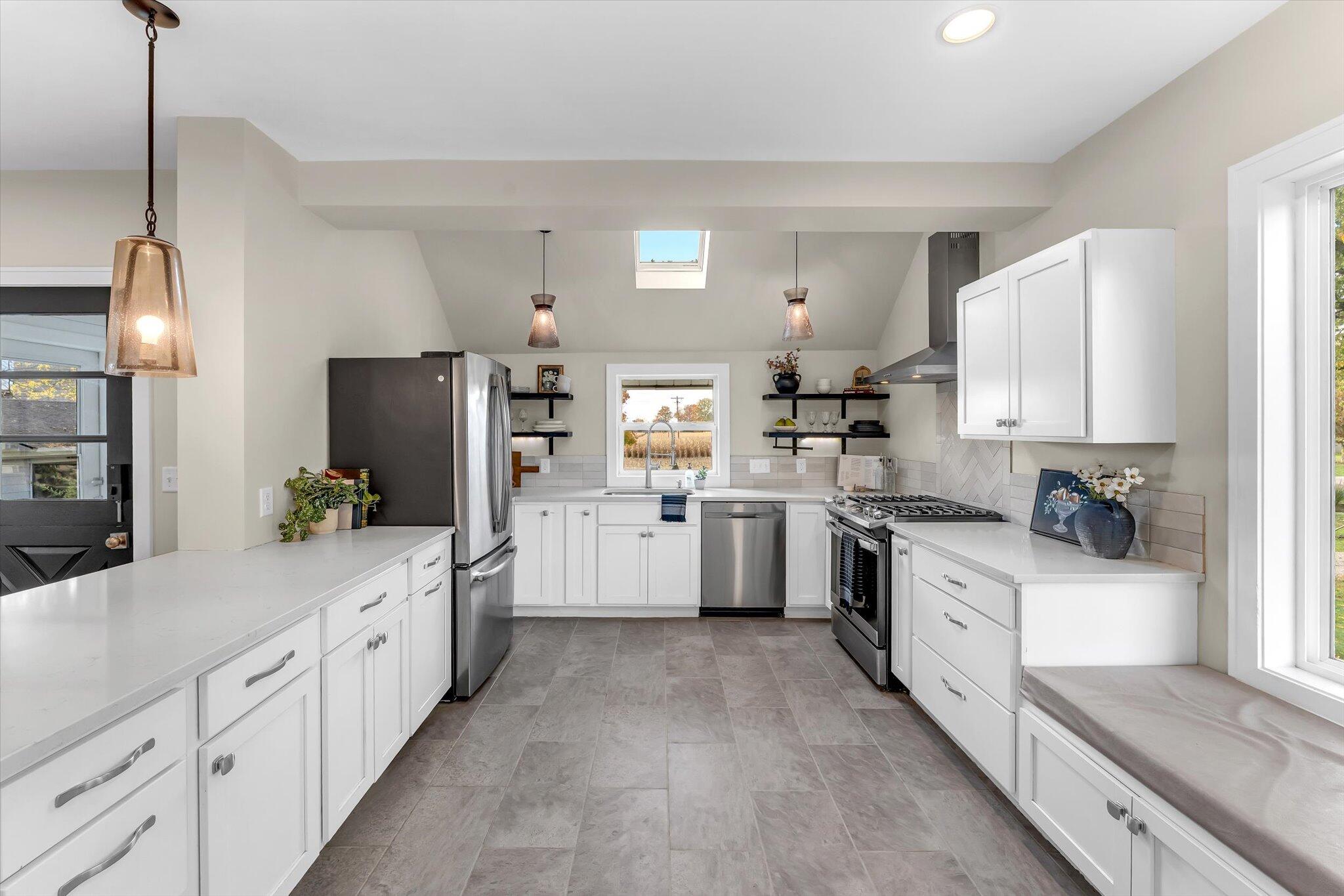 4391 Fruit Ridge Avenue Northwest Grand Rapids, MI 49544 - Photo 13 of 70 Kitchen