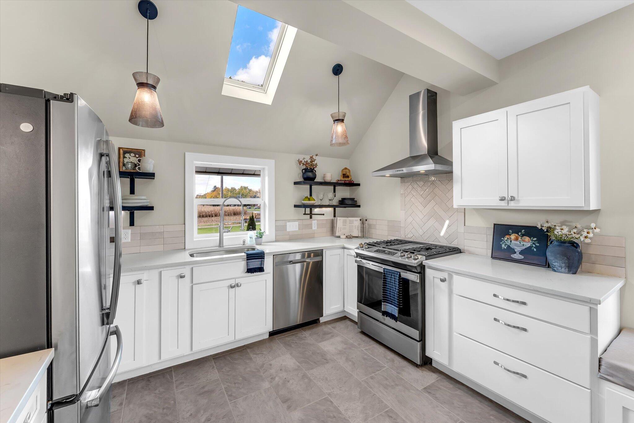 4391 Fruit Ridge Avenue Northwest Grand Rapids, MI 49544 - Photo 14 of 70 Kitchen