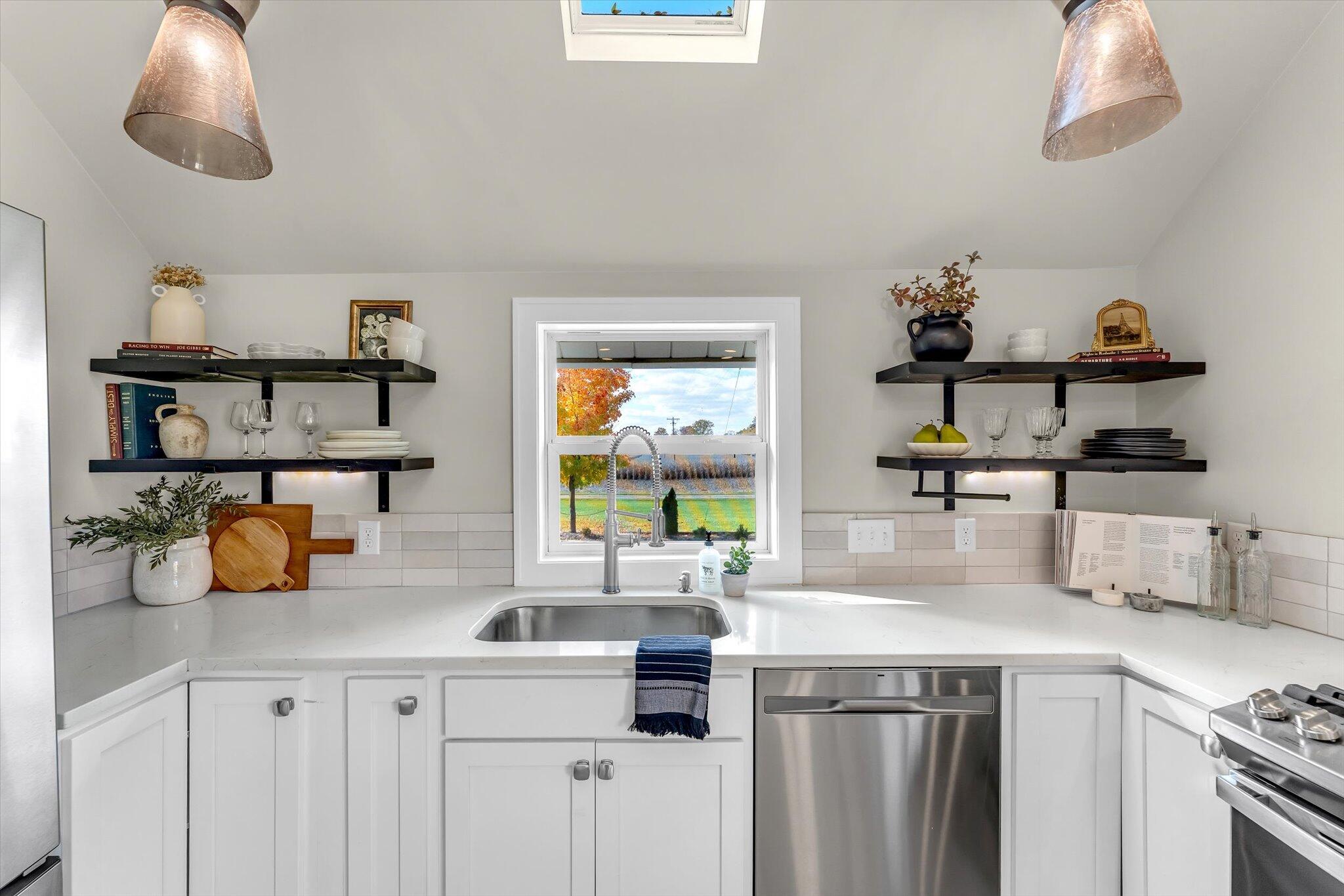 4391 Fruit Ridge Avenue Northwest Grand Rapids, MI 49544 - Photo 18 of 70 Kitchen