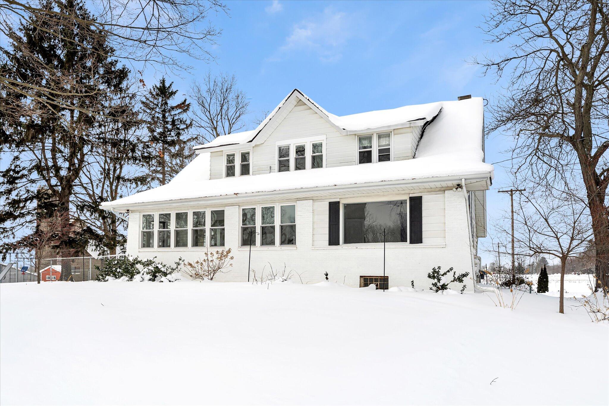 4391 Fruit Ridge Avenue Northwest Grand Rapids, MI 49544 - Photo 3 of 70 Front of Home