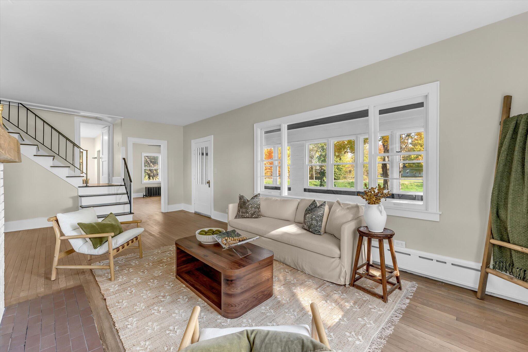 4391 Fruit Ridge Avenue Northwest Grand Rapids, MI 49544 - Photo 34 of 70 Living Room