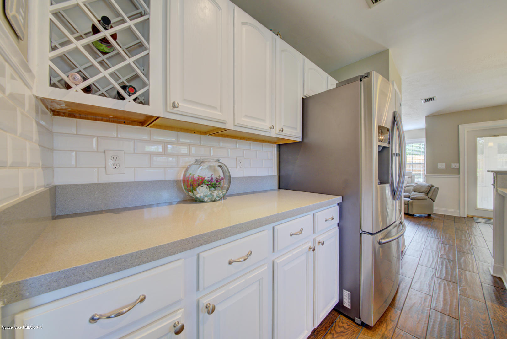 6300 Janina Road Cocoa, FL 32927 - Photo 26 of 74 kitchen with subway tile backsplash