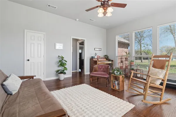 $750,000 | 82 Forest Hills Circle, Gunter, TX 75058