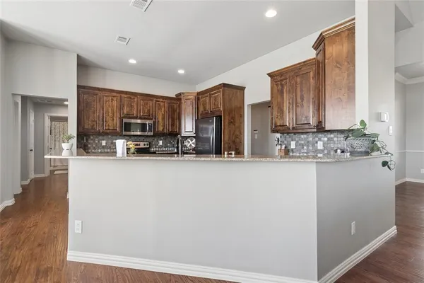 $750,000 | 82 Forest Hills Circle, Gunter, TX 75058