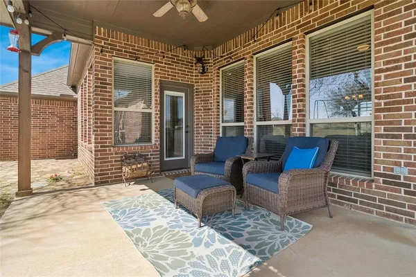 $750,000 | 82 Forest Hills Circle, Gunter, TX 75058