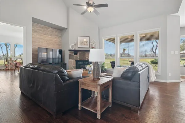 $750,000 | 82 Forest Hills Circle, Gunter, TX 75058