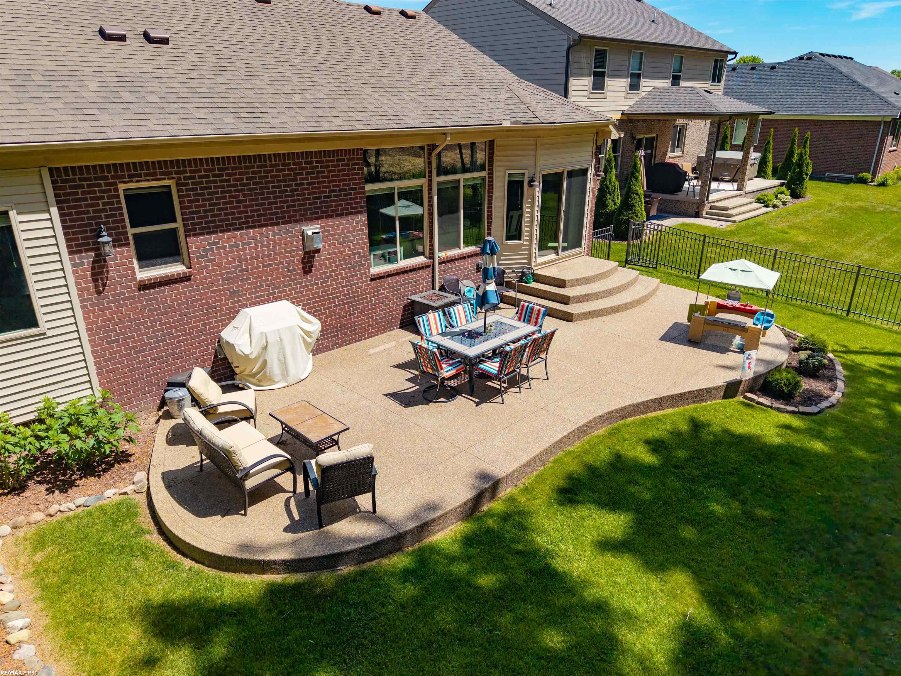 22350 Brantingham Road Macomb, MI 48044 - Photo 48 of 58