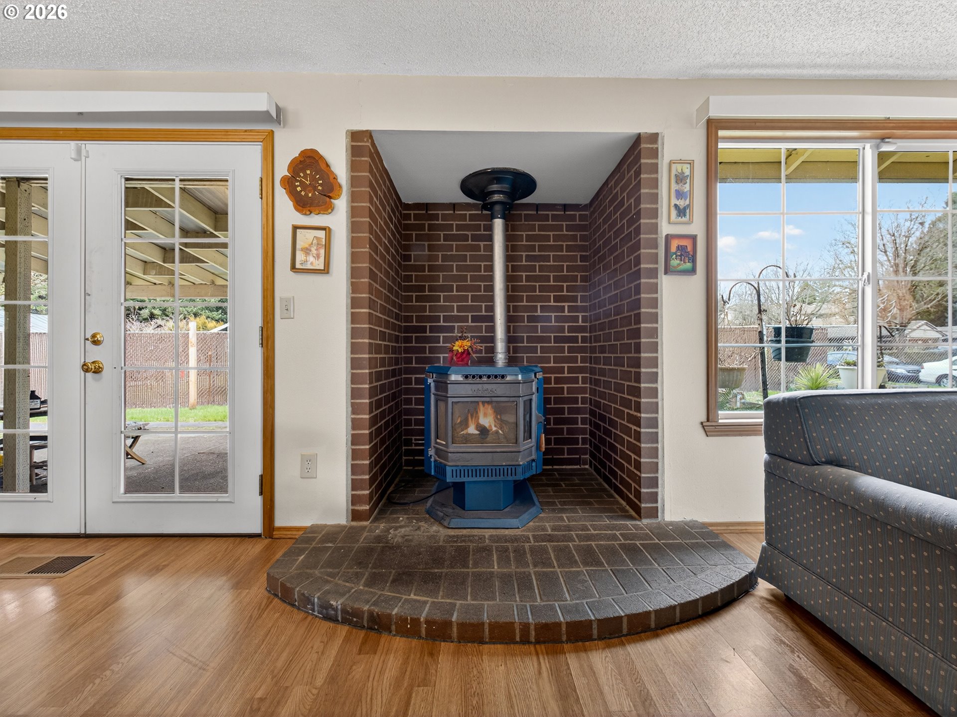3025 Northeast 29th Street Gresham, OR 97030 - Photo 6 of 33 a living room with furniture and a window